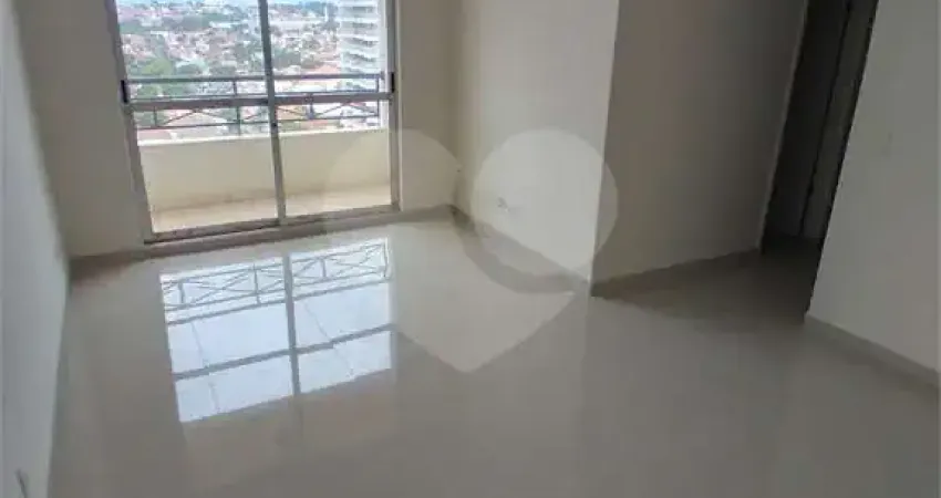 Apartamento com 3 dormitórios sendo 1 suíte.