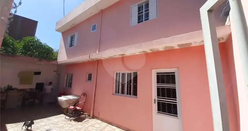 Casa sobrado no Jardim das Torres Prolongamento