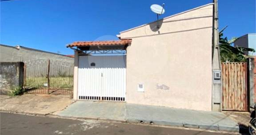 Casa com 1 quarto à venda na Rua Byron Ortiz de Araújo, 150, Vila Jacobucci, São Carlos