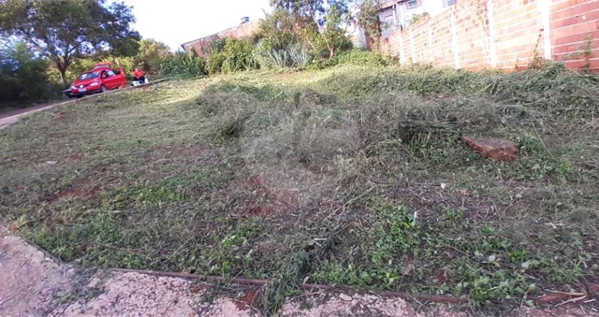 Terreno à venda na Rua Oswaldo Vianna Salgado, 12, Jardim das Torres Prolongamento, São Carlos