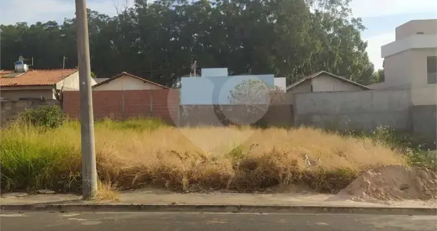 Terreno à venda na Rua 6, Parque dos Flamboyant, São Carlos