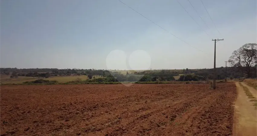 Chácara / sítio com 1 quarto à venda na Rodovia Thales de Lorena Peixoto Junior, Água Vermelha, São Carlos