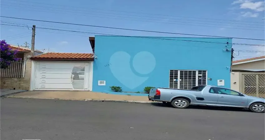 Ótimo imóvel para venda a meia quadra da Henrique Gregori