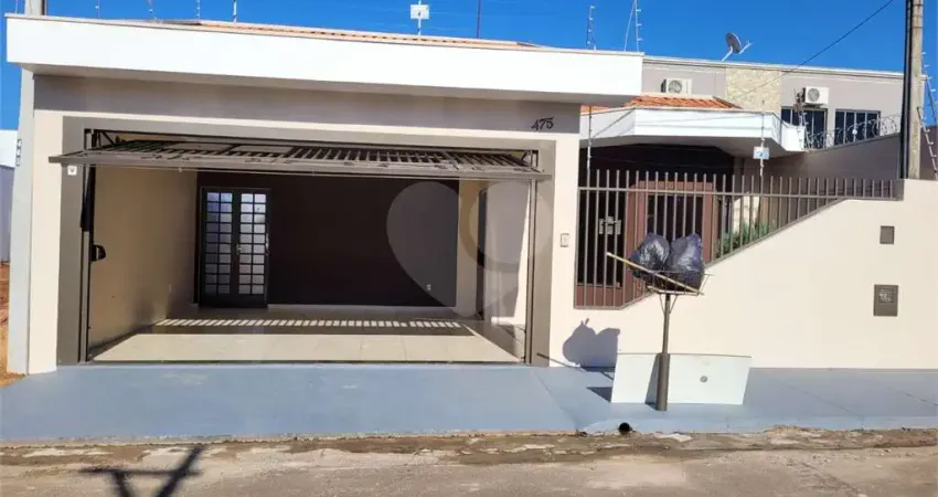 Casa térrea à venda com 3 quartos, sendo 1 suíte, em jardim embaré, são carlos - sp