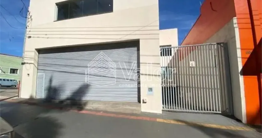 Galpão com 370m² no Centro.