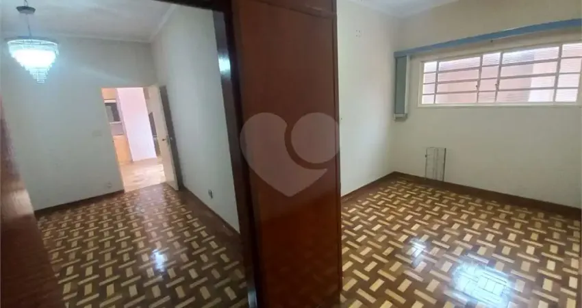Casa com 3 quartos para alugar na Rua Vinte e Oito de Setembro, 1994, Centro, São Carlos