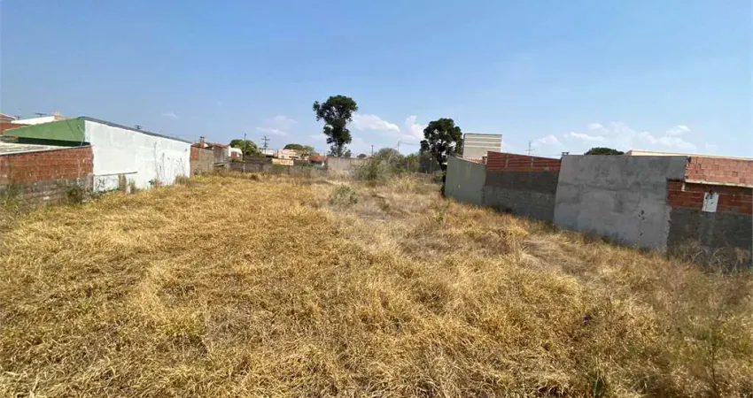 Terreno à venda na Rua Herculano Gomes, Jardim São João Batista, São Carlos