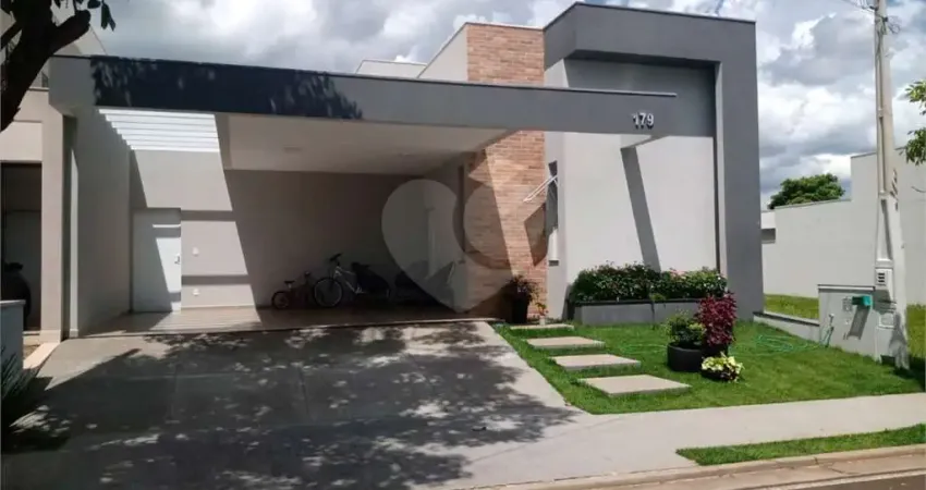 Casa para venda no condomínio de alto padrão Village Damha III
