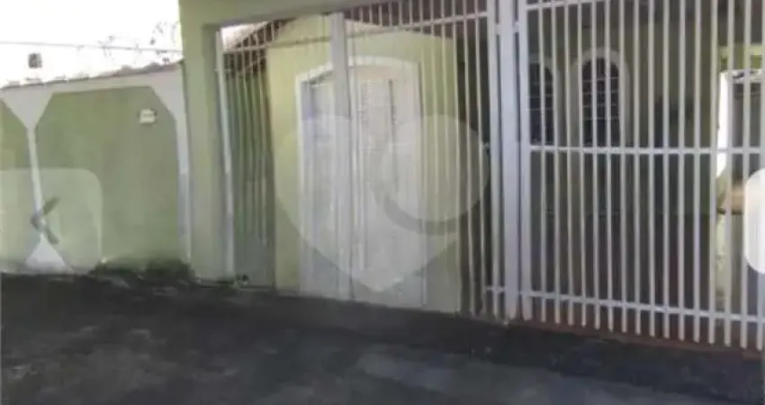 Casa com 3 quartos à venda na Rua Cesar Dacorso Filho, 1542, Vila Carmem, São Carlos
