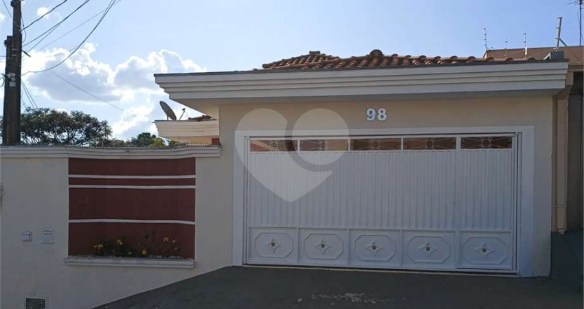 Casa com 3 quartos à venda na Rua José Calijuri, 98, Jardim Hikare, São Carlos
