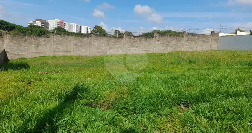 Terreno à venda na Alameda dos Curiós, 172, Parque Faber Castell II, São Carlos