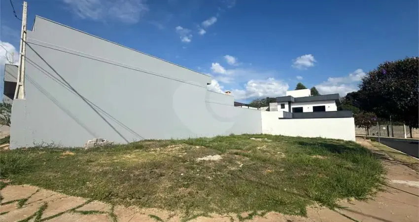 Casa em condomínio fechado à venda na Avenida Pedro Muszkat, Residencial Samambaia, São Carlos