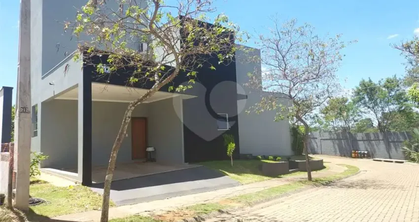 Casa  à venda com 3 quartos, sendo 1 suíte,  no condomínio reserva aquarela, são carlos - sp
