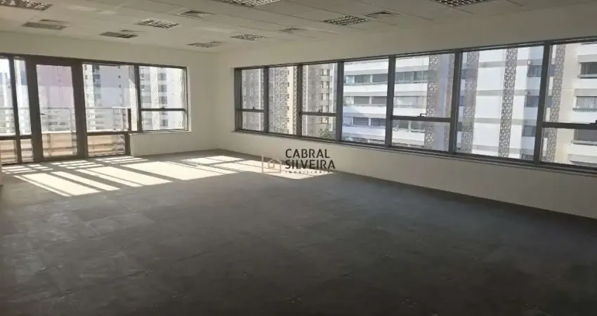 Sala comercial com 32 salas para alugar na Avenida Rouxinol, 300, Moema, São Paulo