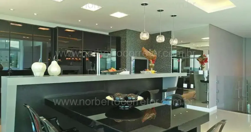 Apartamento à venda na Rua 217, 57, Meia Praia, Itapema