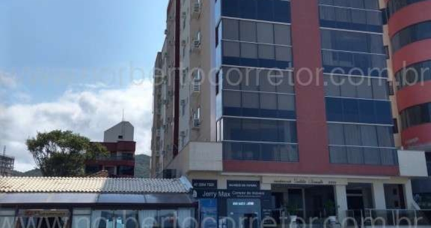 Apartamento 3 dormitórios, Pé na Areia, Itapema SC