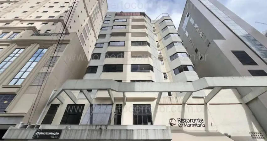 Apartamento com 2 quartos à venda na Rua 236, 61, Meia Praia, Itapema