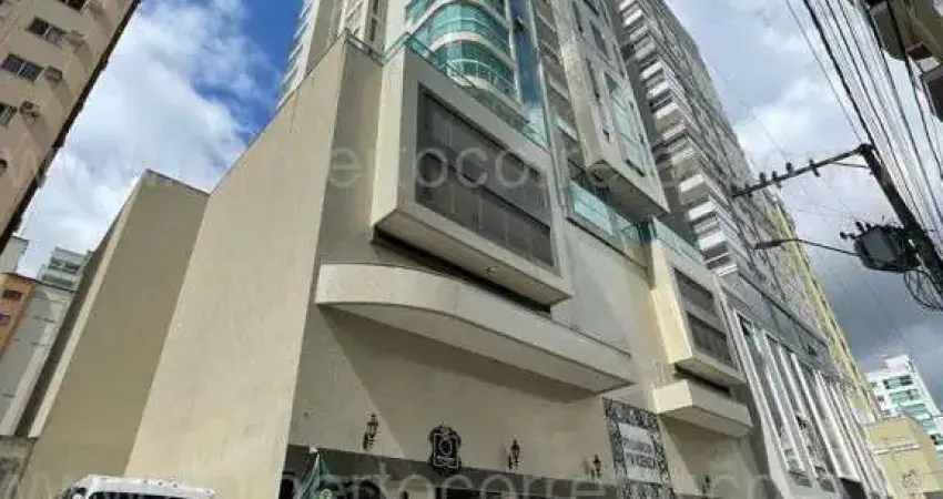Apartamento à venda na Rua 260, 220, Meia Praia, Itapema