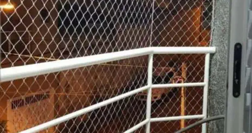 SOBRADO NA VILA FORMOSA COM VARANDA CHURRASQUEIRA E 3 VAGAS DE GARAGENS.