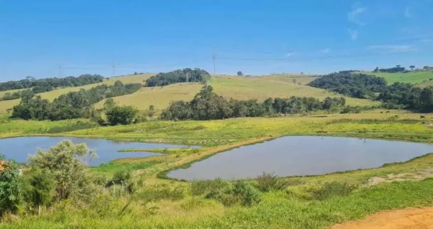Sítio à venda em Bragança Paulista, Área Rural de Bragança Paulista, com 2 quartos, 2000m²