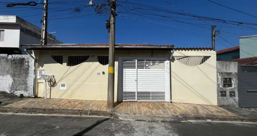 Casa para Venda em Mogi das Cruzes, Vila Lavínia, 3 dormitórios, 1 suíte, 2 banheiros, 2 vagas