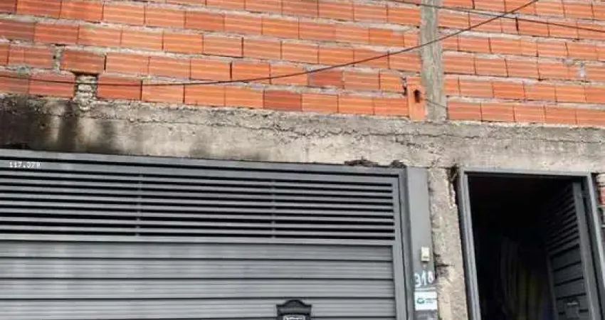 Casa à venda na Rua Marcílio Gonçalves Pereira, 318, Jardim Planalto, Suzano