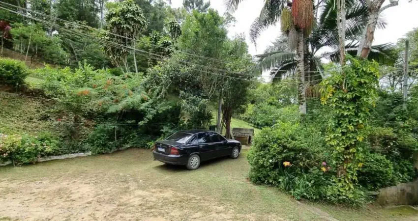 Chácara para Venda em Suzano, Clube dos Oficiais, 3 dormitórios, 2 banheiros, 3 vagas