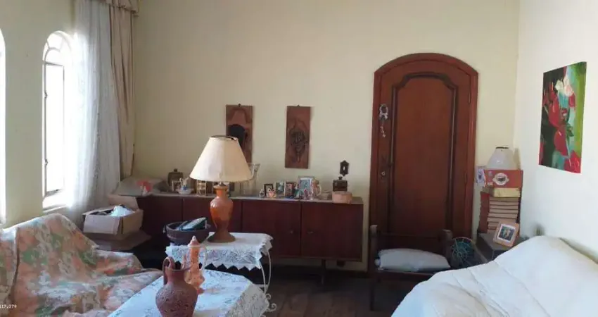 Chácara para Venda em Suzano, Jardim das Lavras, 2 dormitórios, 1 suíte, 2 banheiros, 6 vagas