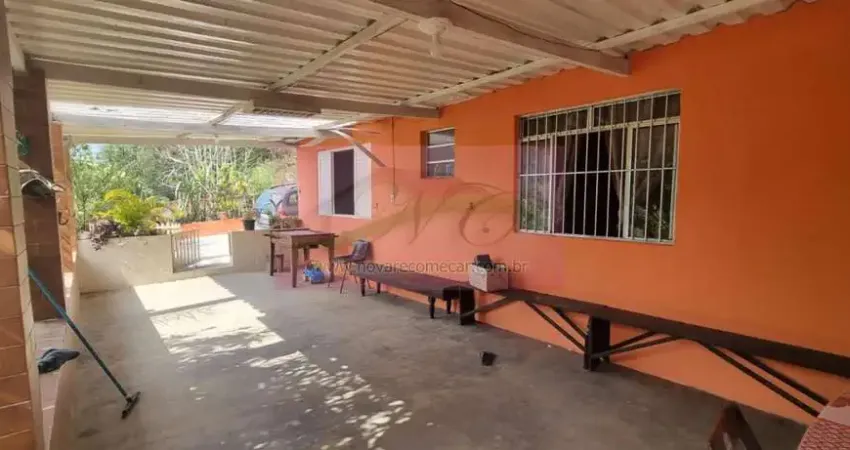 Chácara para Venda em Suzano, Clube dos Oficiais, 2 dormitórios, 1 banheiro, 2 vagas