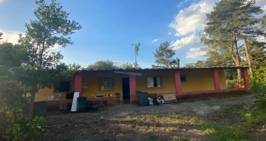 Chácara para Venda em Suzano, Tijuco Preto, 2 dormitórios, 1 banheiro, 3 vagas