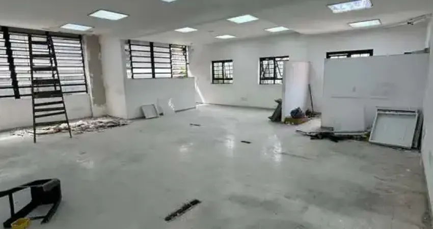 Galpão para Locação em São Paulo, Vila Andrade, 3 banheiros, 6 vagas