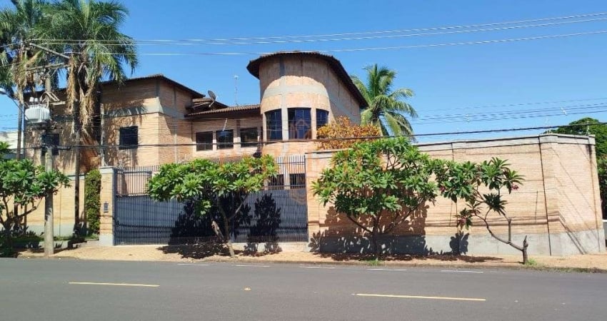 Casa de Luxo com 5 Dormitorios e Piscina no Bairro Saudade | Aracatuba