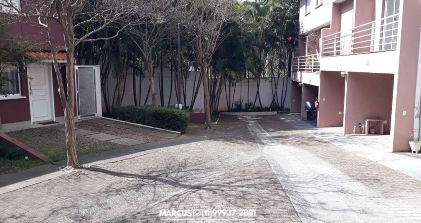 Sobrado em cond. na V. São Francisco 3 andares, 2 dormitorios, 1 vaga coberta. FL23