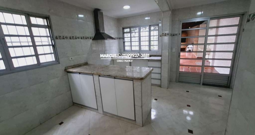 CAXINGUI LINDA CASA COM 3 QUARTOS; SUÍTE, 2 VAGAS E ÁREA DE CHURRASQUEIRA. FL23