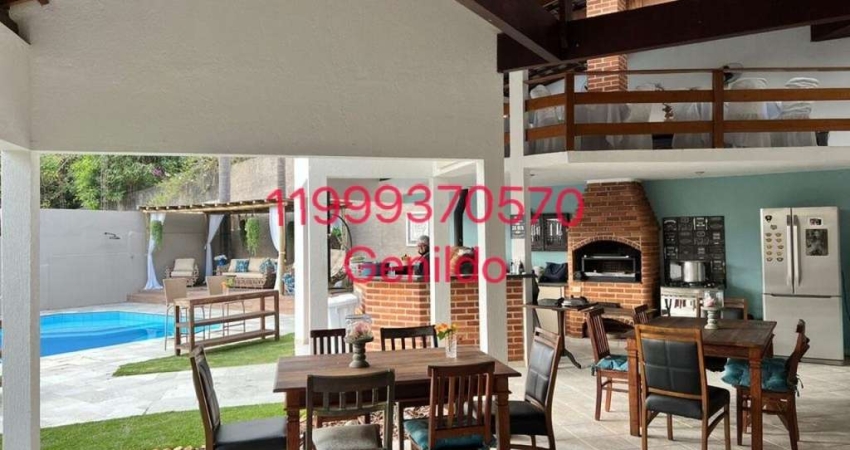 SOBRADO EM CONDOMINIO 4 QUARTOS 3 SUITES 5BANHEIROS 4 VAGAS  PISCINA SALAO DE FESTA FL55