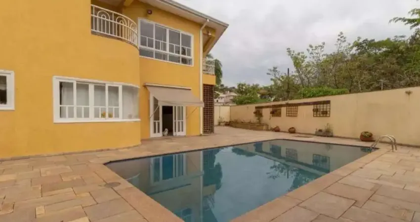 Sobrado Luxuoso com Piscina e 4 Suítes no Parque dos Príncipes. FL43