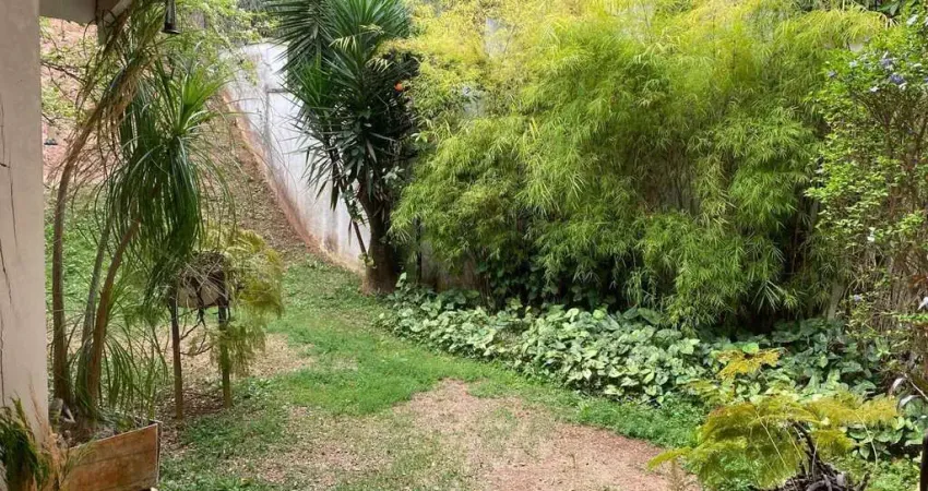 Sobrado Luxuoso com 4 Suítes e Piscina no Parque dos Príncipes. FL43