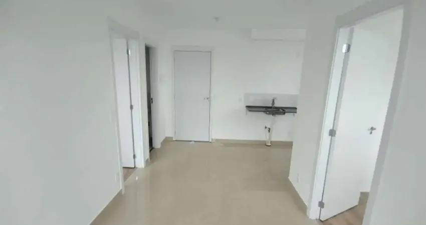 Apartamento com 2 dormitórios - 1 vaga - Varanda - Vila Gomes - FL63