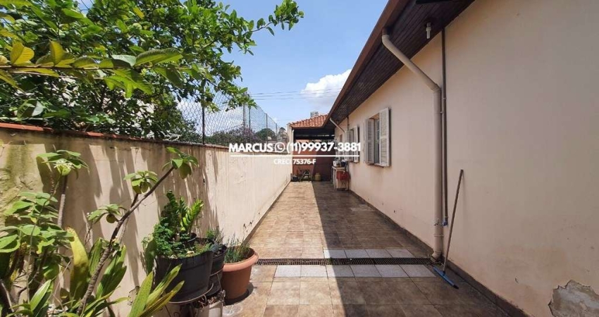 Casa térrea no Jd. Bonfiglioli com 3 dormitórios, sendo uma suíte e 4 vagas de garagem. FL23