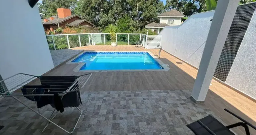 CASA TÉRREA NO PQ. DOS PRÍNCIPES C/ 3 DORMS; 1 SUÍTE, 4 VGS., PISCINA. FL23