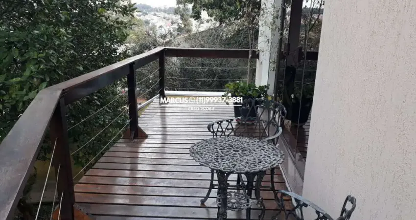 Sobrado no Parque dos Príncipes c/ 4 dorms, sendo 2 suites, 5 banheiros, 4 vagas de garagem. FL23