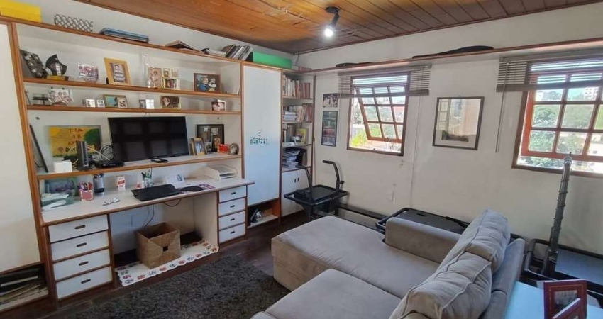 Sobrado Reformado com Energia Solar no Jardim Bonfiglioli ? 3 Suítes e 2 Vagas FL43
