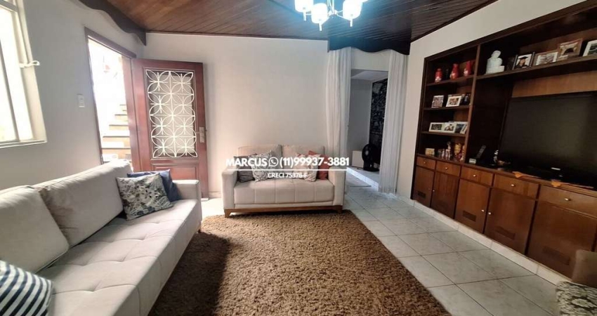 Sobrado no Jaguaré com 4 dormitórios, sendo 1 suite, 3 vagas, 250m². FL23