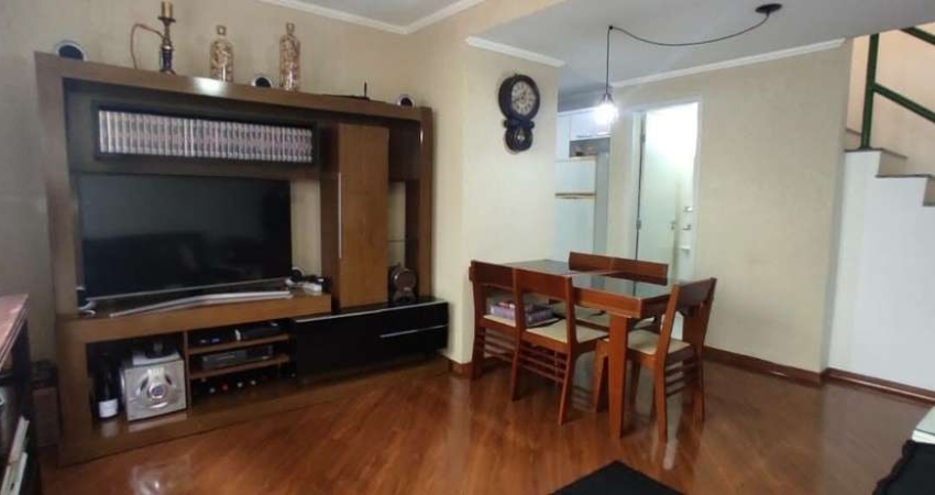 Sobrado de 84m² no Rio Pequeno com 2 Dormitórios e 2 Vagas, FL28