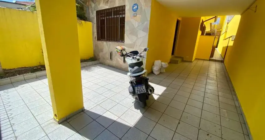 Casa térrea no Butantã ,2 Quartos,3 vagas,quintal. FL13
