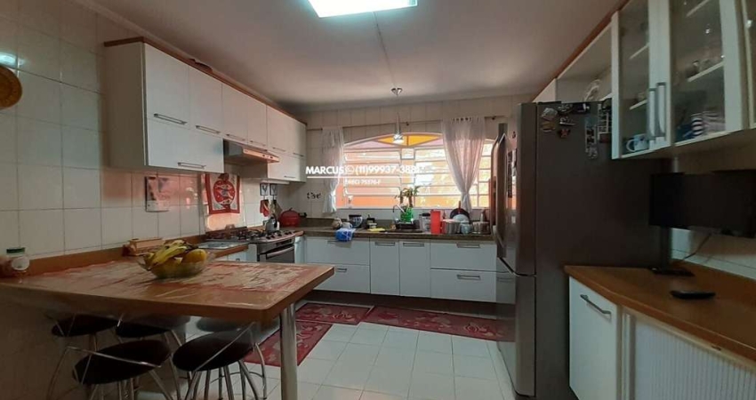 CASA ESPAÇOSA NO JARDIM DAS VERTENTES C/ ACABAMENTO EM MADEIRA | 3 QUARTOS | 3 VAGAS . FL23