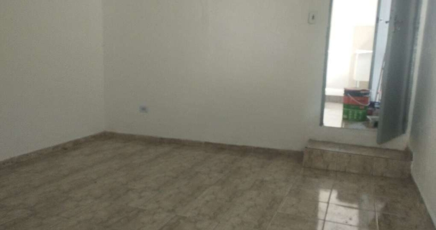 Casa com 3 quartos para alugar na Rua das Academias, 47, Vila Universitária, São Paulo