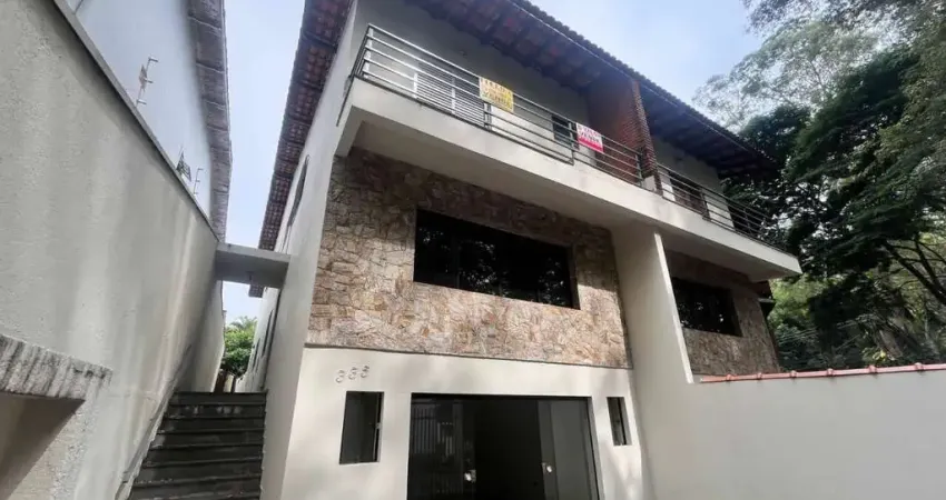 CASA 3 QUARTOS COM QUINTAL ACEITA PET PROX. METRO ACEIRA PET FL48