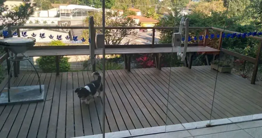 Casa Térrea de 360m² no Instituto de Previdência com Piscina e Churrasqueira, FL28