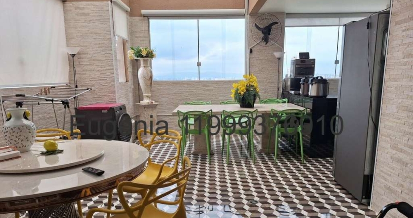 Apartamento Cobertura: 195 metros, 3 dormitórios, 2 suites, 3 vagas